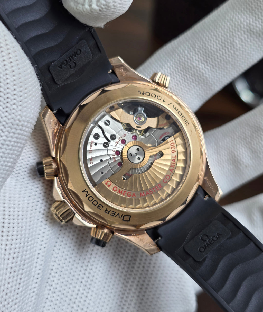 Omega Seamaster Diver 300 M (Swiss Eeta) 
44mm Co-Axial Master Chronometer 210.62.44.51.01.001