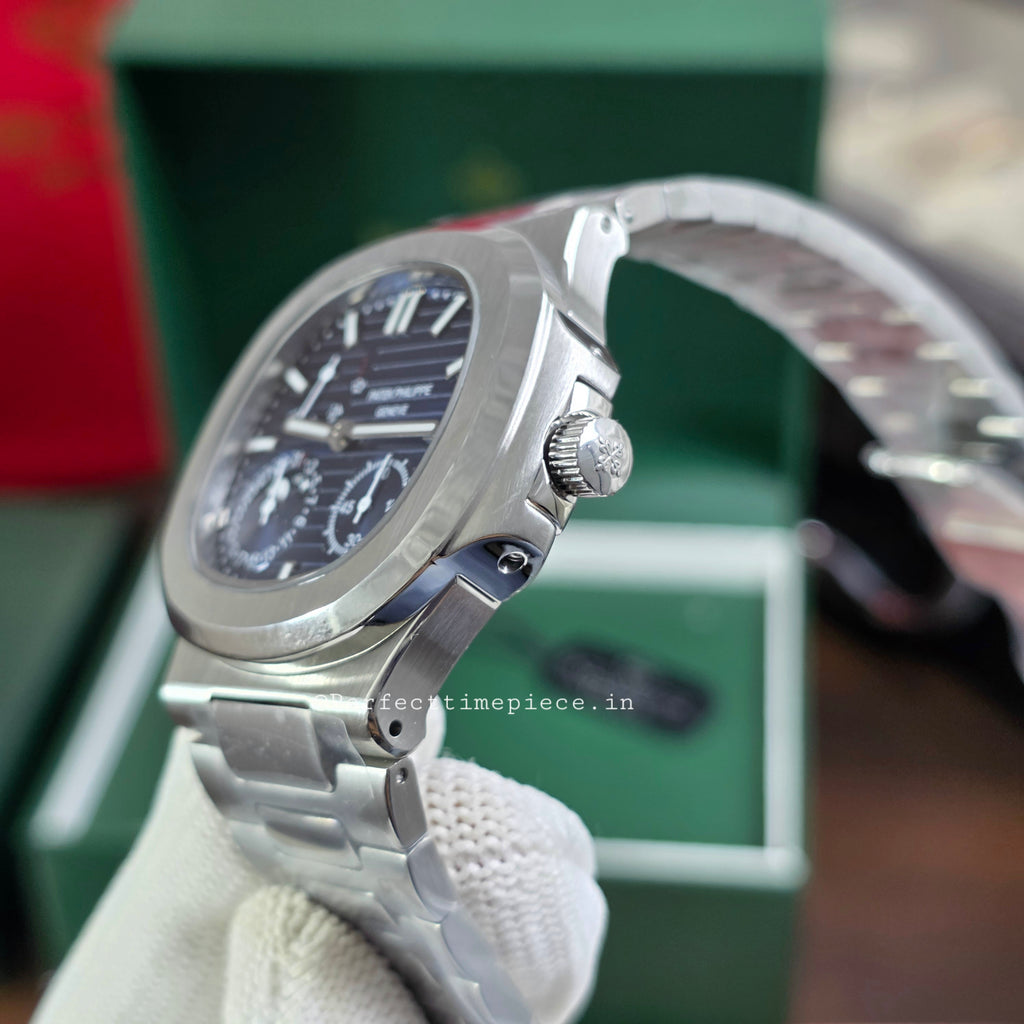 Patek Philippe Nautilus 5712/1A-001 Automatic