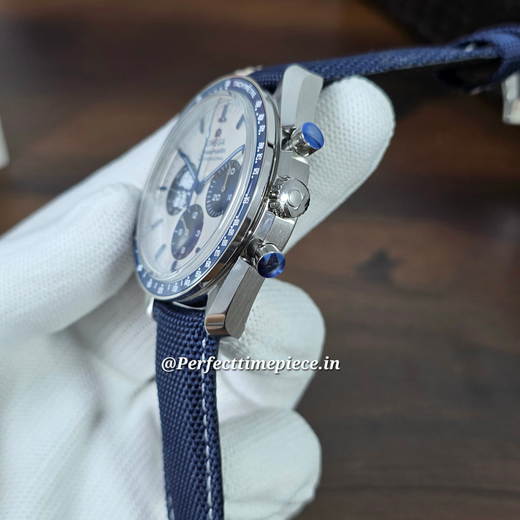 Omega Speedmaster
Anniversary Series Snoopy Swiss  (SMF)
