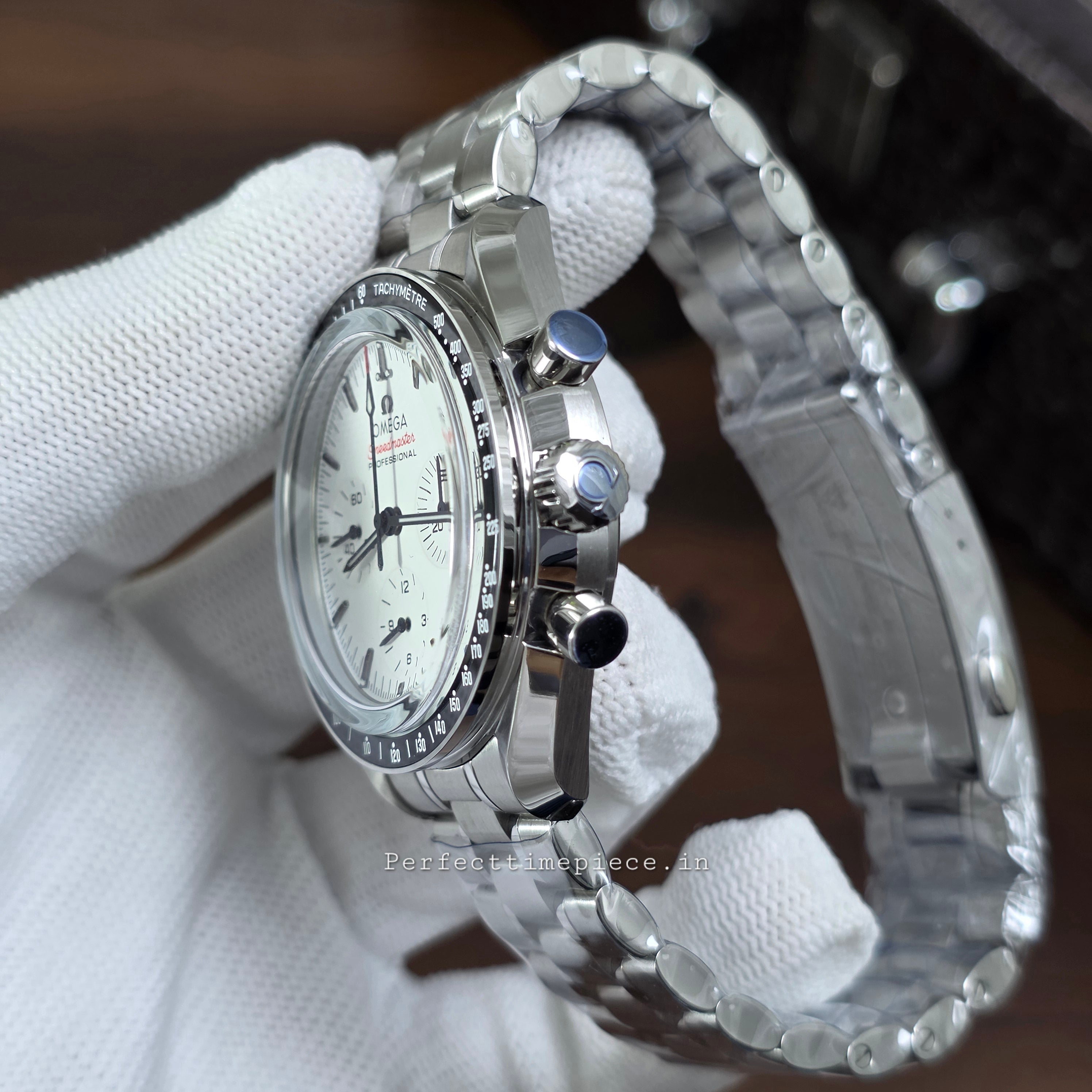 Omega Speedmaster
Moonwatch Professional
42 mm (SWISS EETA)