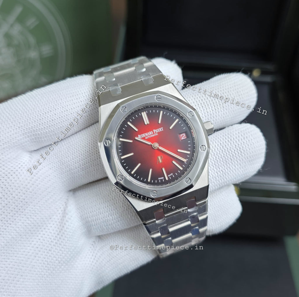 Audemars Piguet Royal Oak
“Jumbo” Extra-Thin
Ref. 16202XT.OO.1240XT.01 SWISS EETA (ZF MODEL)