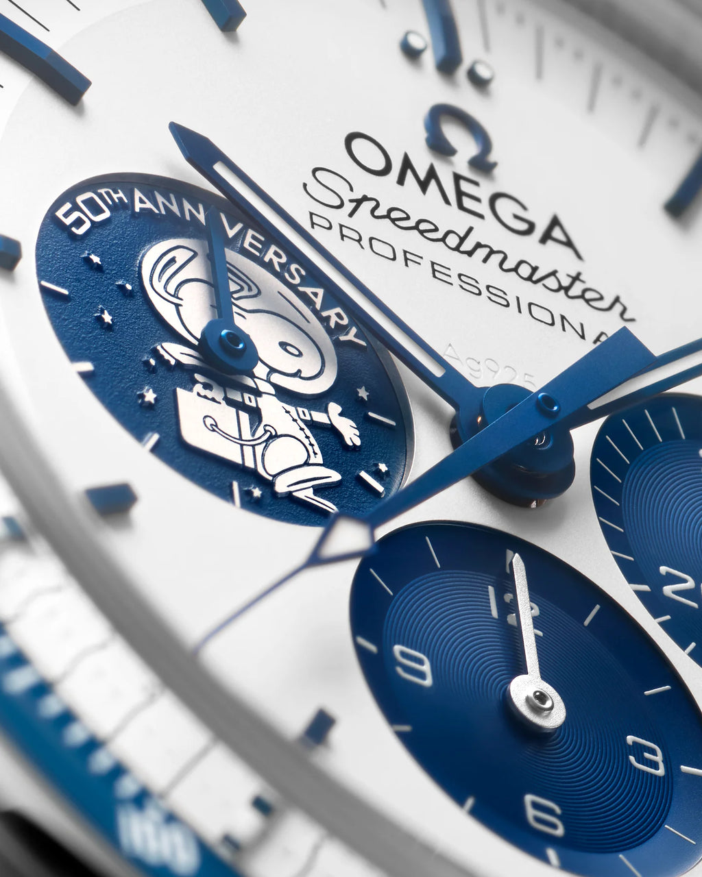 Omega Speedmaster
Anniversary Series Snoopy Swiss  Eta